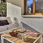Tranquil Location, Terrace & Relaxation Apartment *