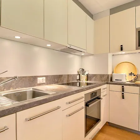 Val Air E53 Terrace & Relaxation تشامبري