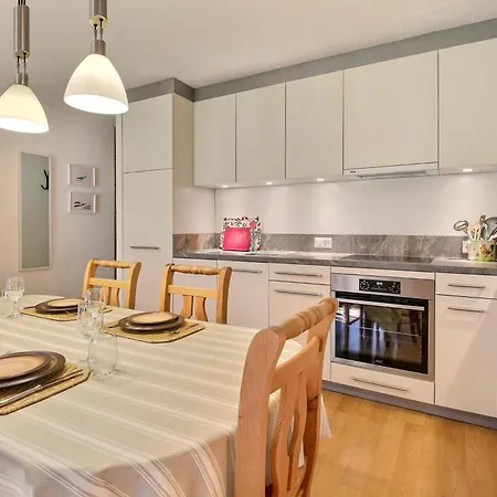 Val Air E53 Terrace & Relaxation